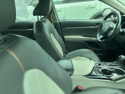 2018 Toyota Camry XLE Auto (SE)