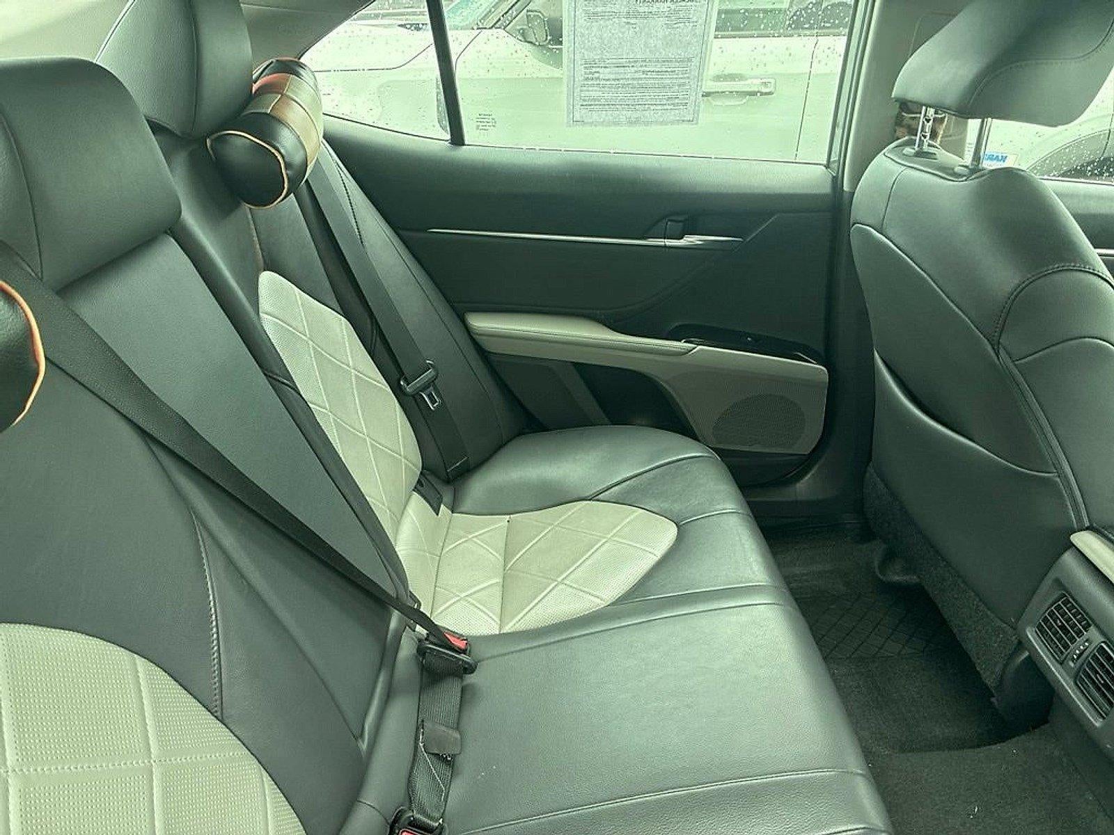2018 Toyota Camry XLE Auto (SE)