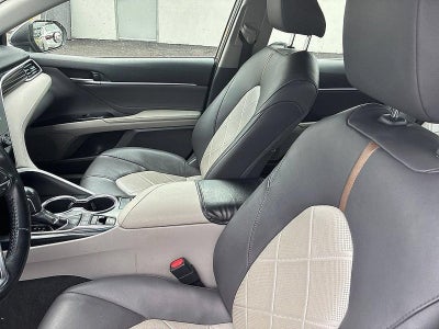 2018 Toyota Camry XLE Auto (SE)