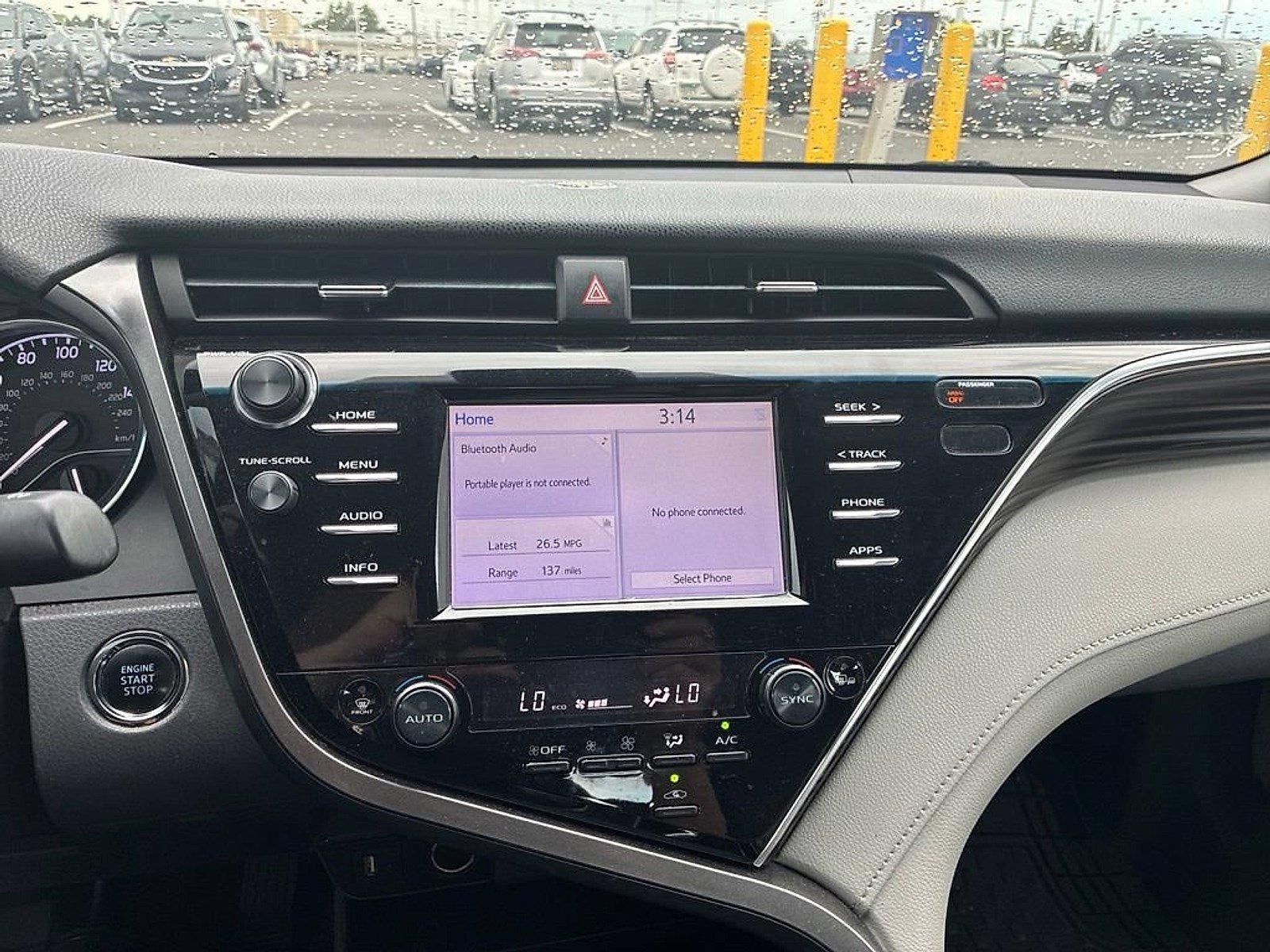 2018 Toyota Camry XLE Auto (SE)