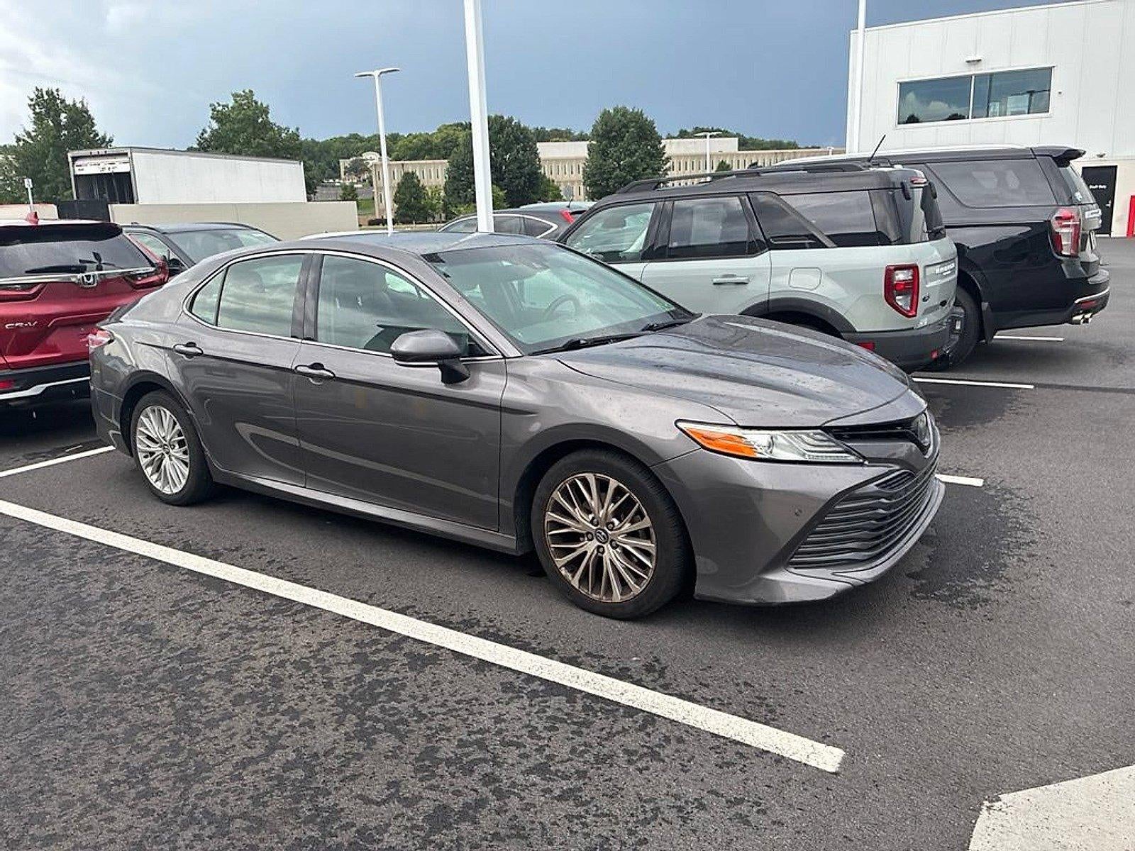 2018 Toyota Camry XLE Auto (SE)