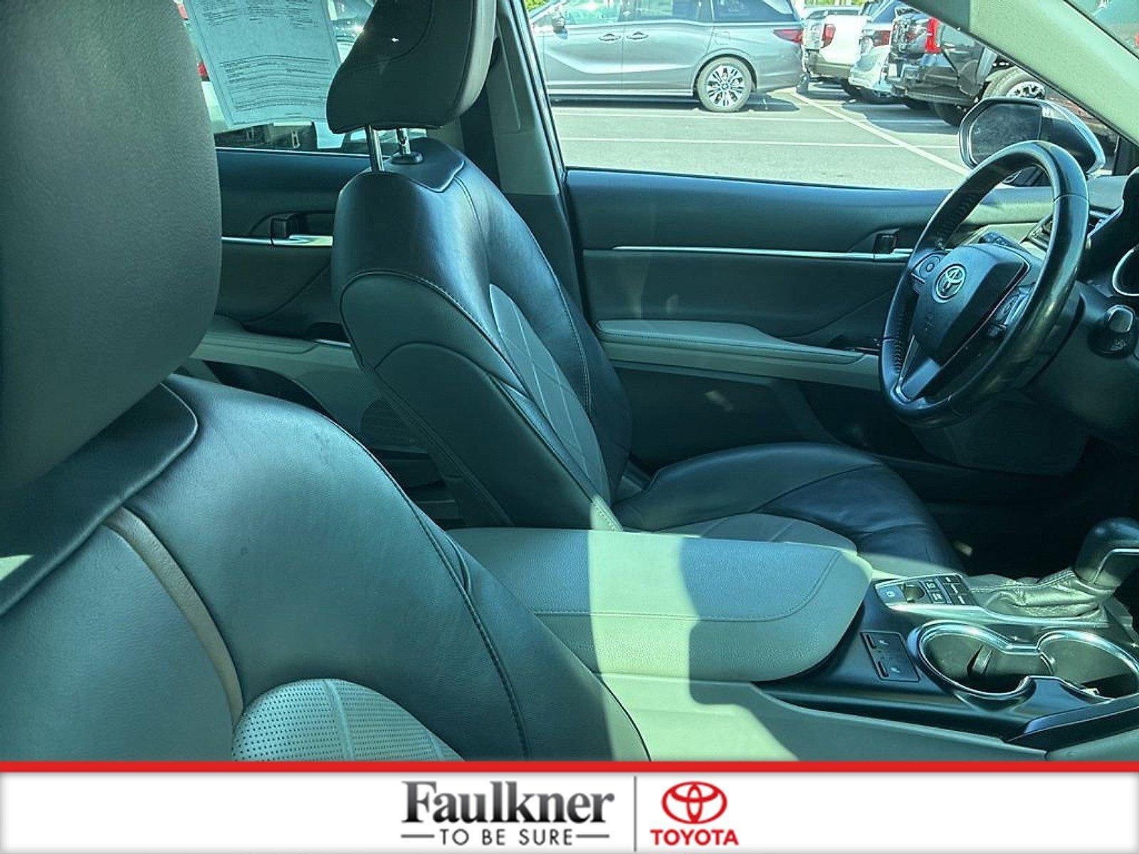 2019 Toyota Camry Hybrid LE CVT (Natl)