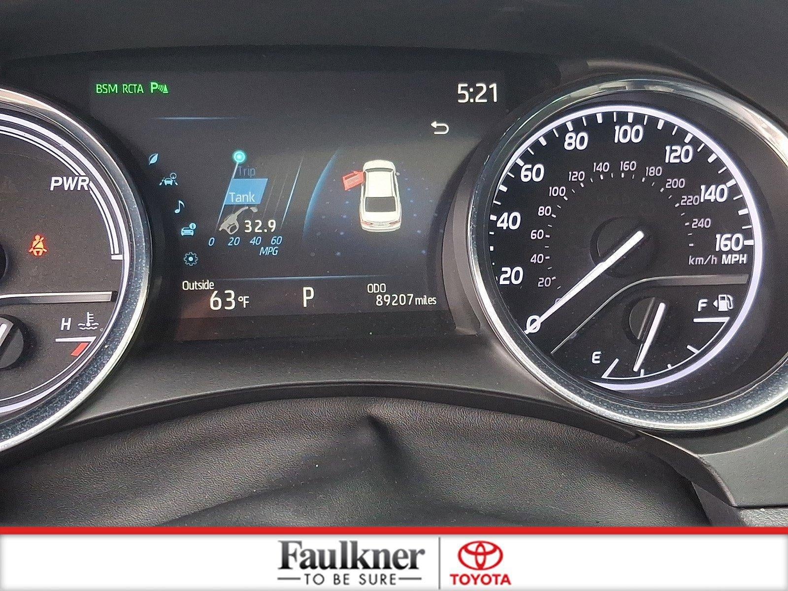 2019 Toyota Camry Hybrid LE CVT (Natl)