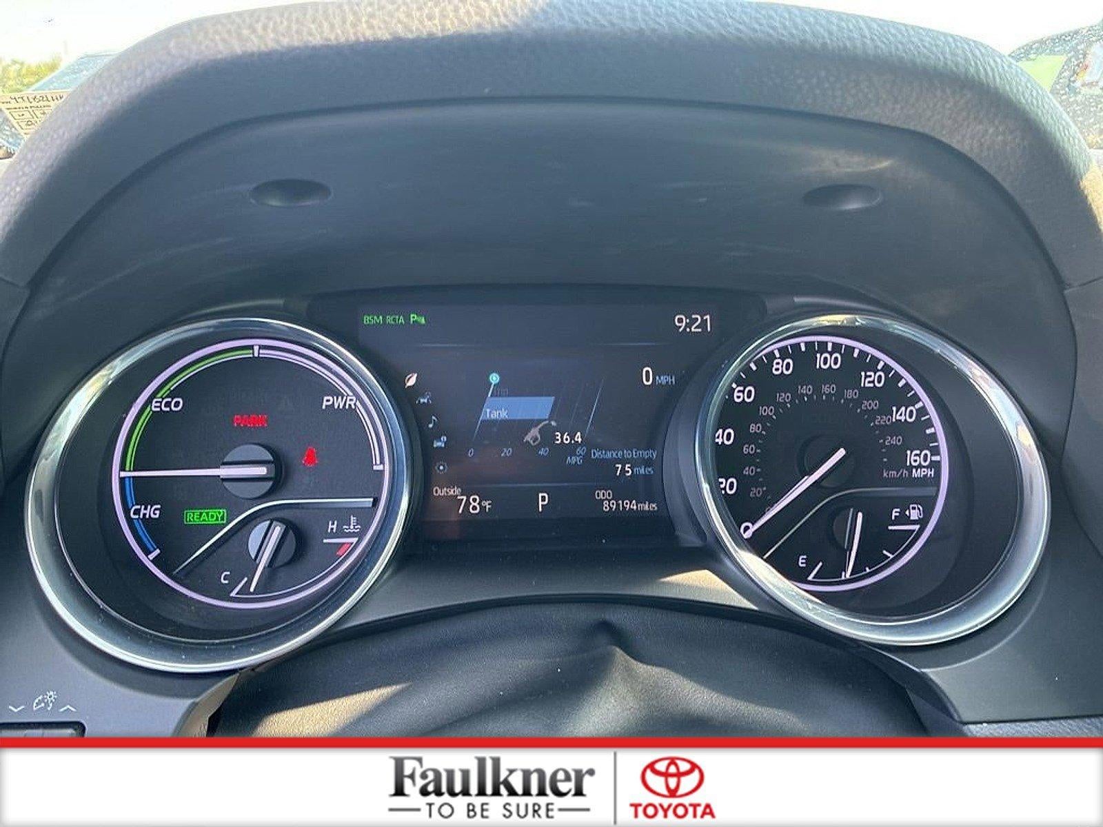 2019 Toyota Camry Hybrid LE CVT (Natl)