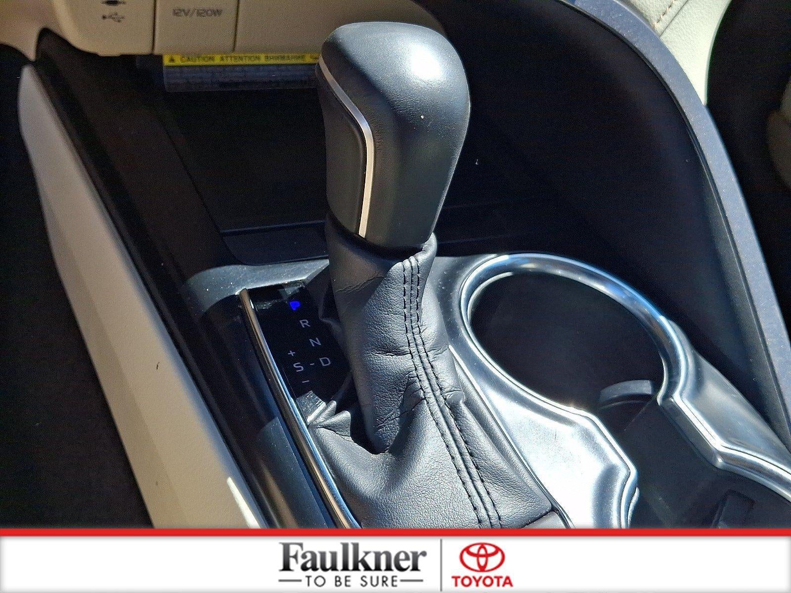 2019 Toyota Camry Hybrid XLE CVT (Natl)