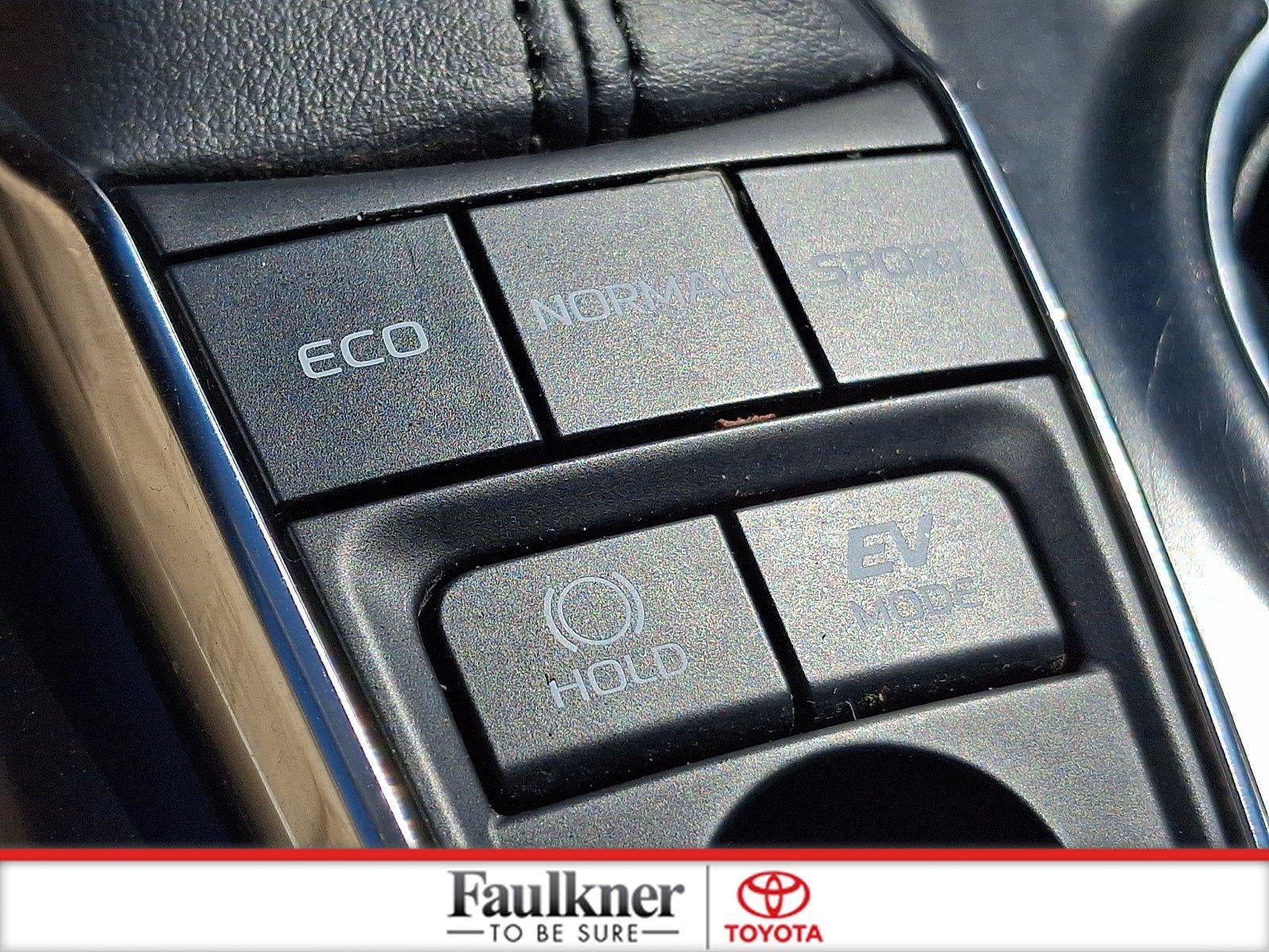 2019 Toyota Camry Hybrid XLE CVT (Natl)