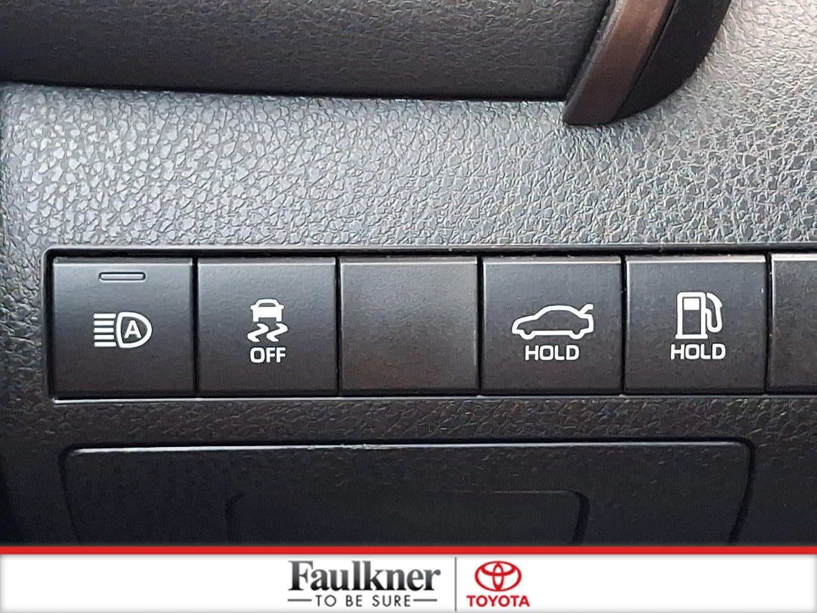 2023 Toyota Camry LE Auto (SE)