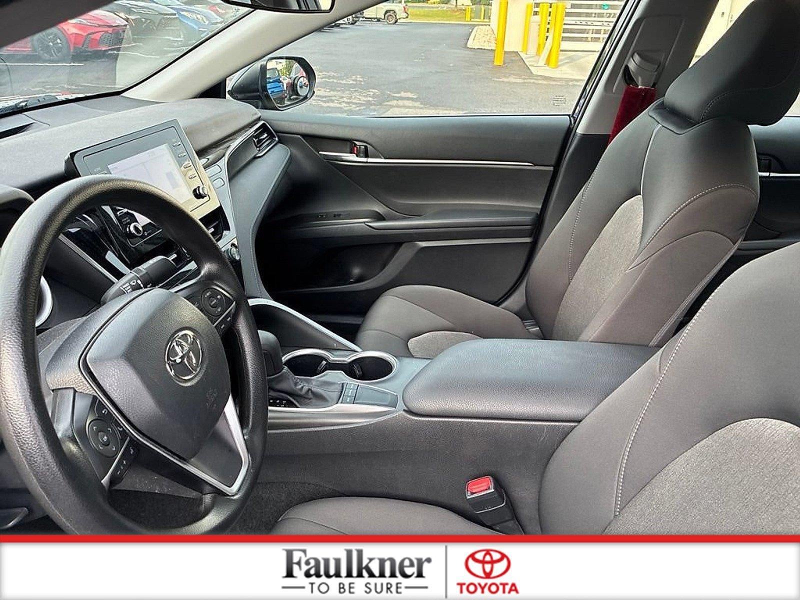 2023 Toyota Camry LE Auto (SE)