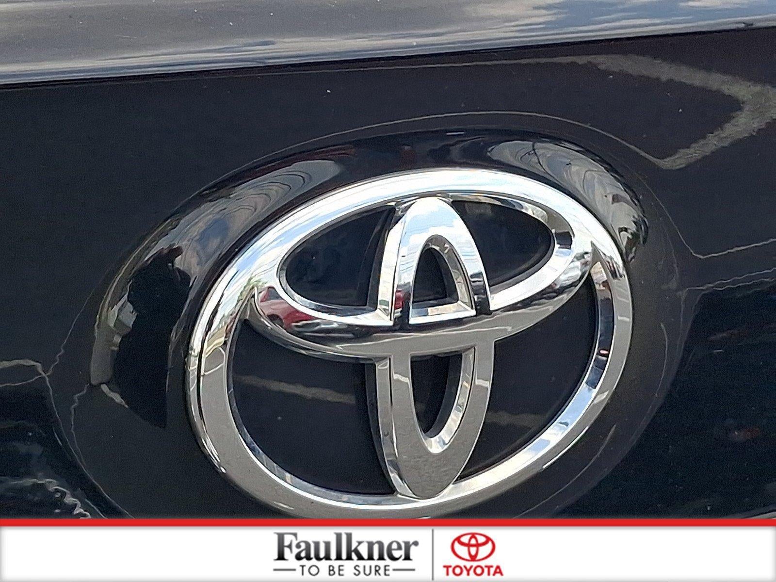 2023 Toyota Camry LE Auto (SE)
