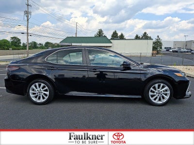 2023 Toyota Camry LE Auto (SE)