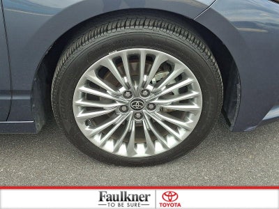 2021 Toyota Avalon Hybrid Limited FWD (Natl)