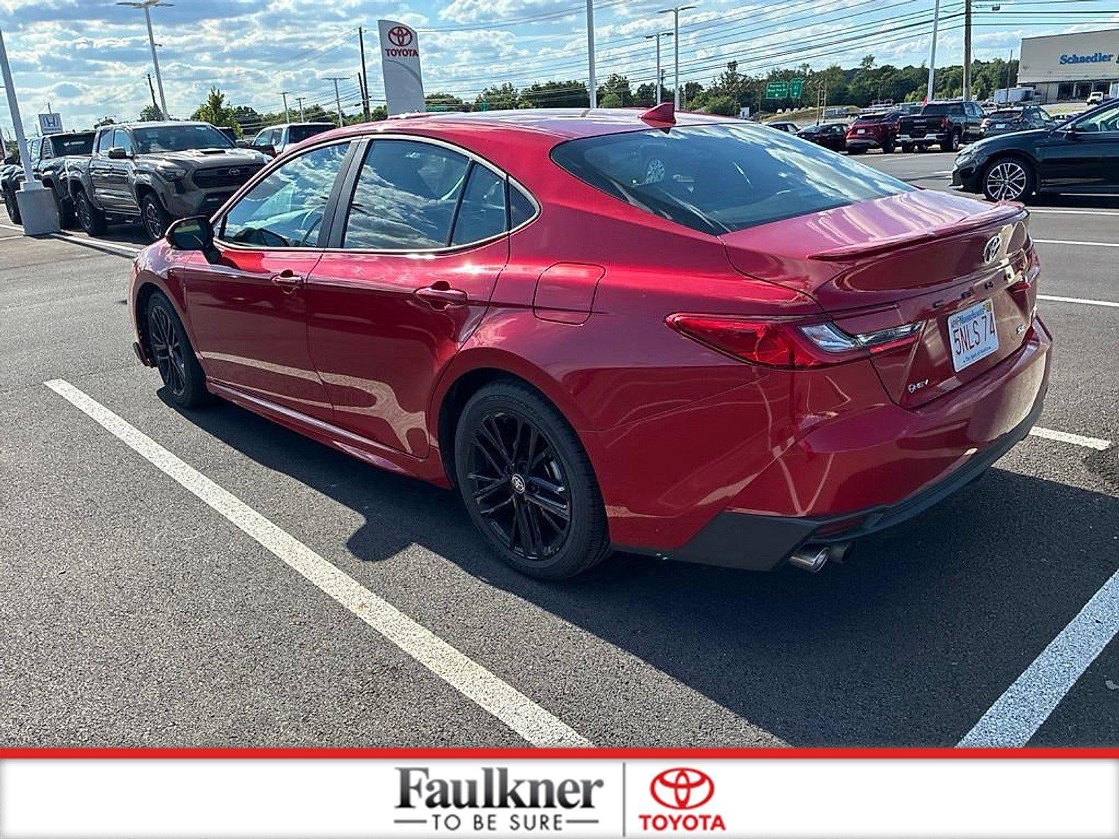 2025 Toyota Camry SE (SE)