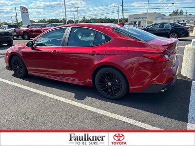2025 Toyota Camry SE (SE)