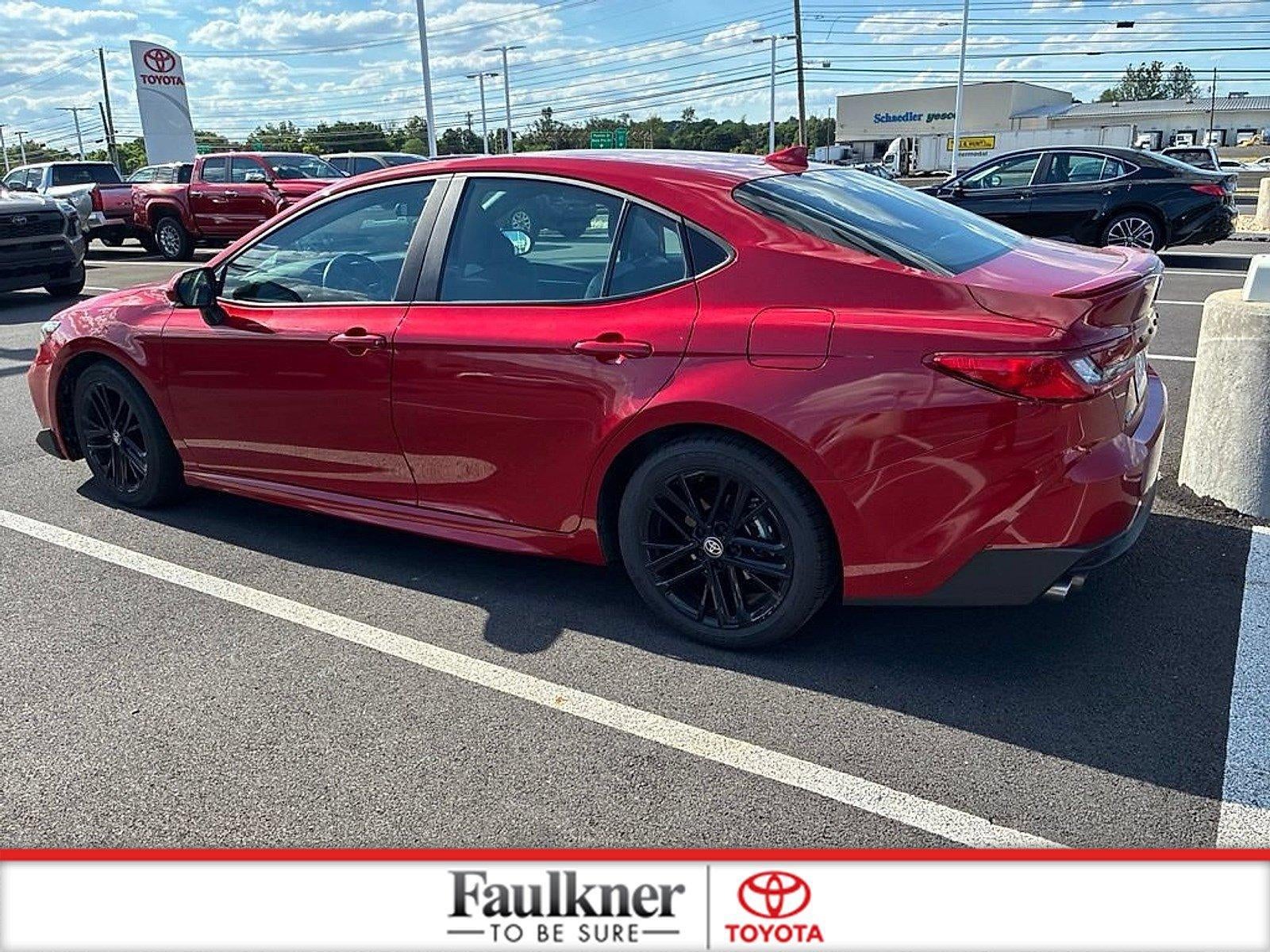 2025 Toyota Camry SE (SE)
