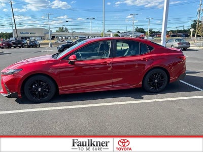 2025 Toyota Camry SE (SE)
