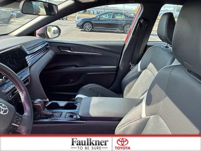 2025 Toyota Camry SE (SE)
