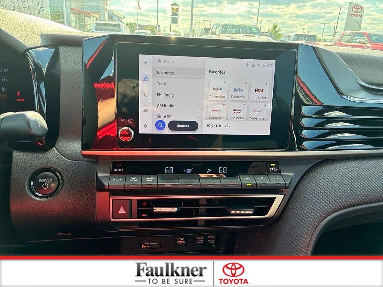2025 Toyota Camry SE (SE)