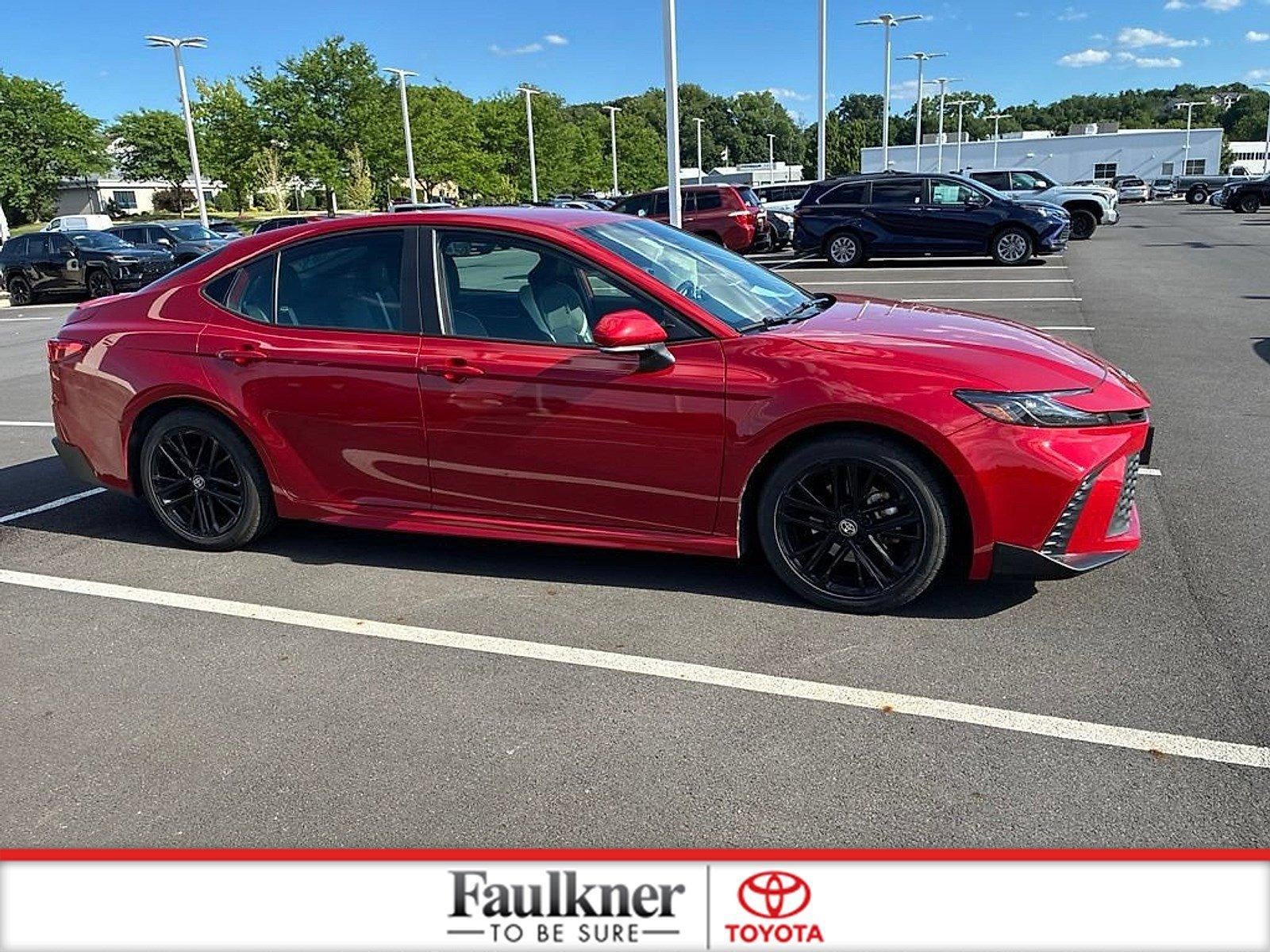 2025 Toyota Camry SE (SE)
