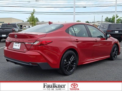 2025 Toyota Camry SE (SE)