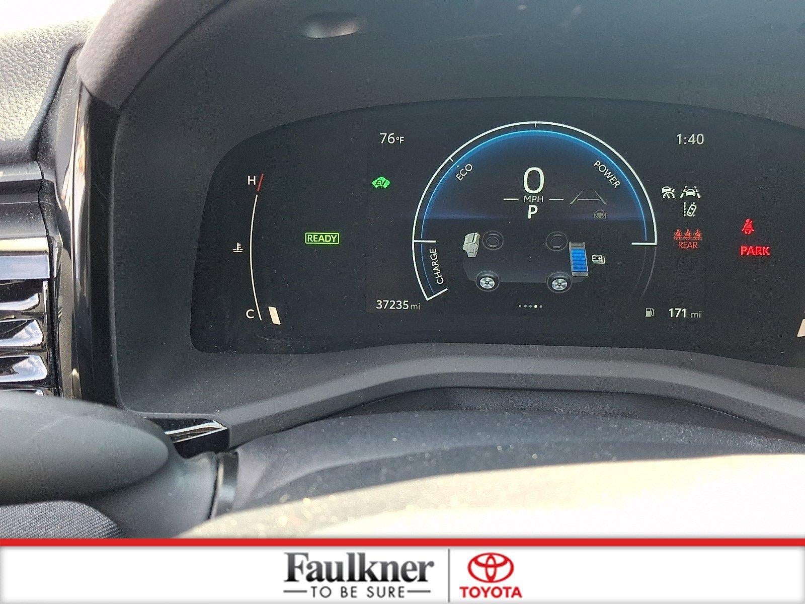 2025 Toyota Camry LE (SE)