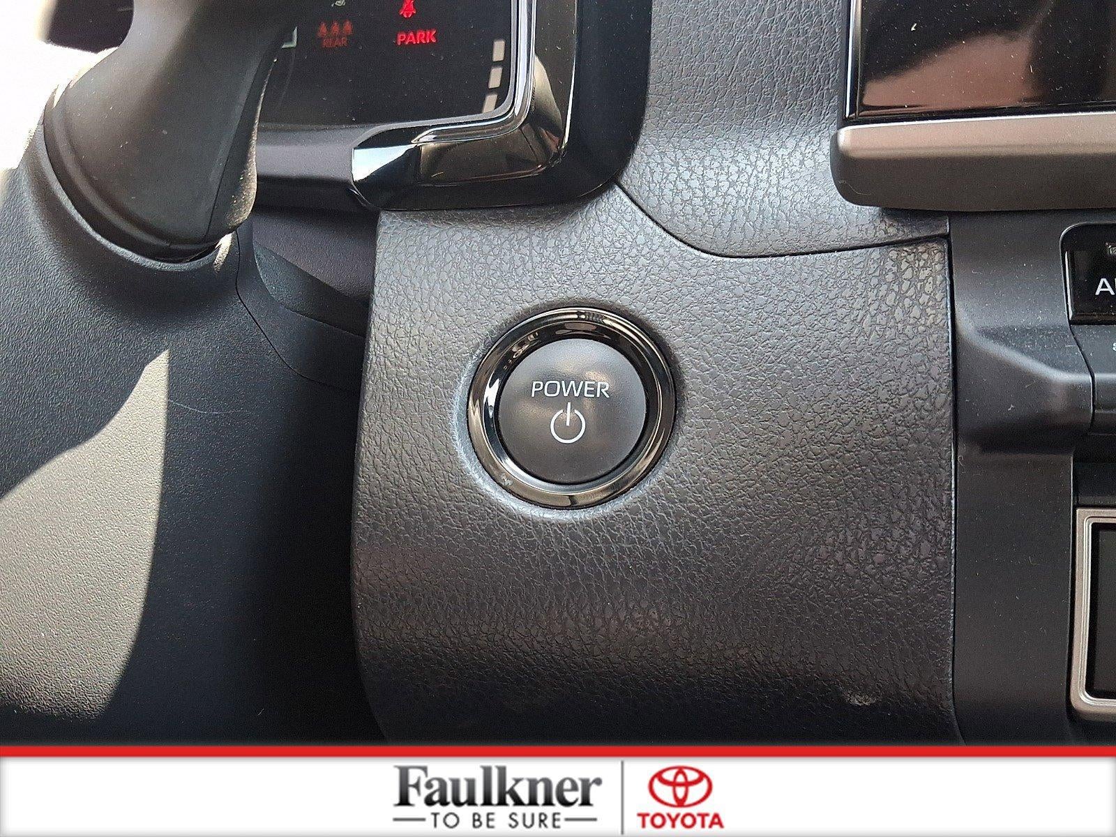 2025 Toyota Camry LE (SE)