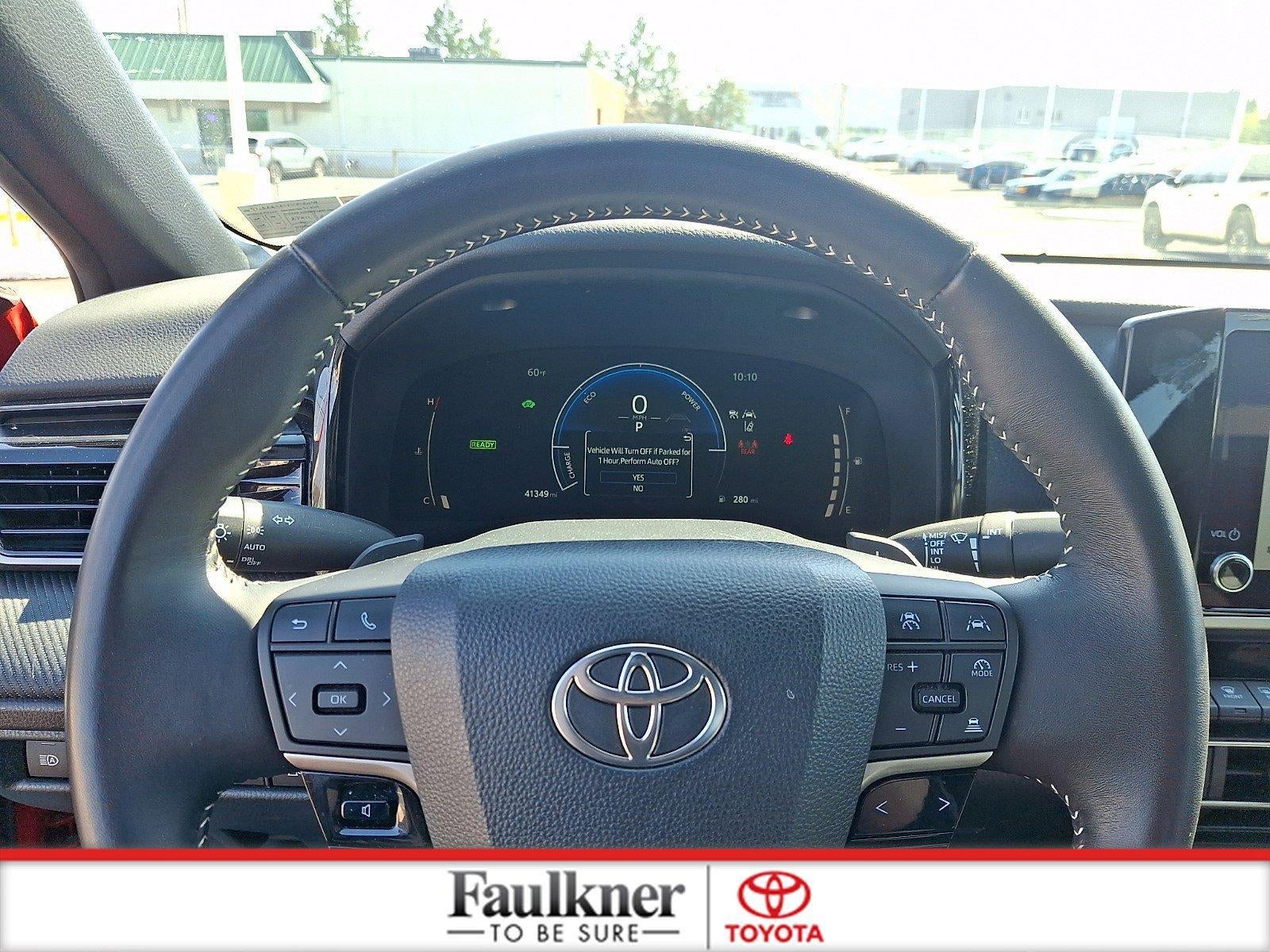 2025 Toyota Camry SE (SE)