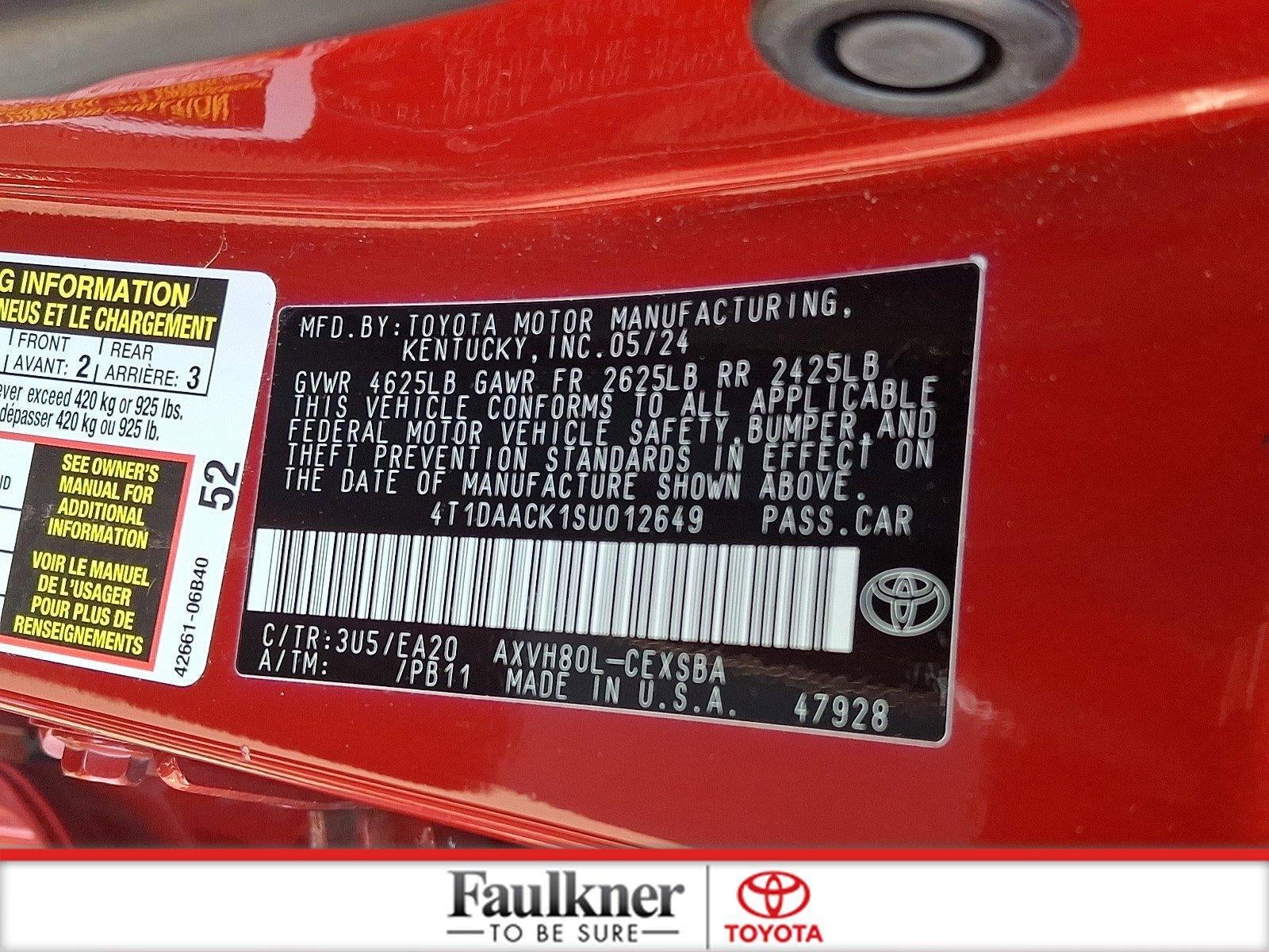 2025 Toyota Camry SE (SE)