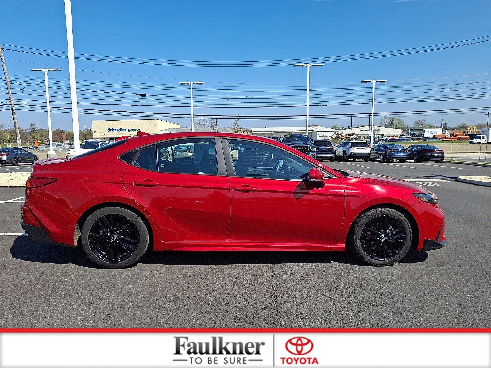 2025 Toyota Camry SE (SE)