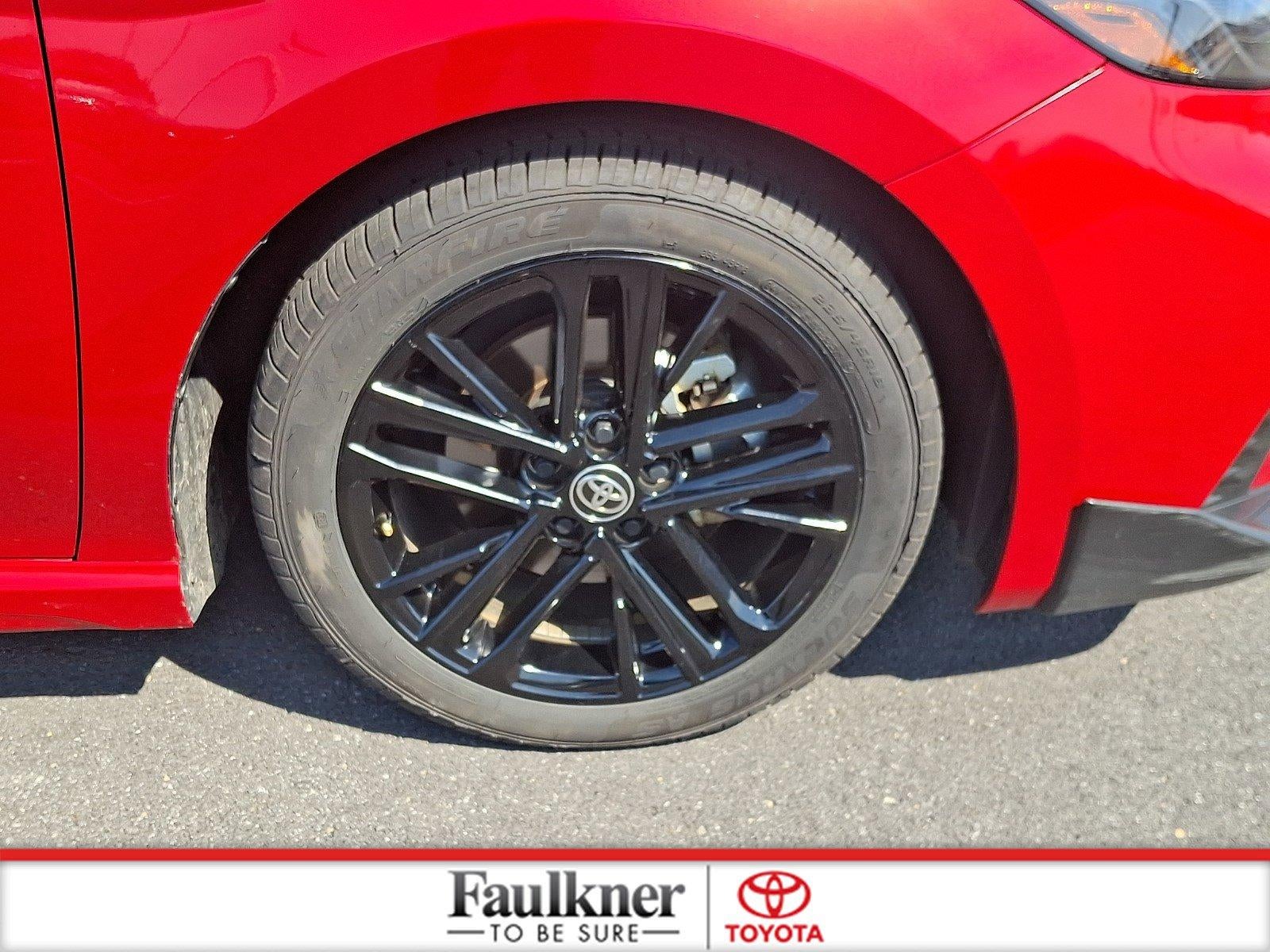 2025 Toyota Camry SE (SE)