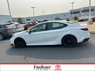 2025 Toyota Camry SE (SE)