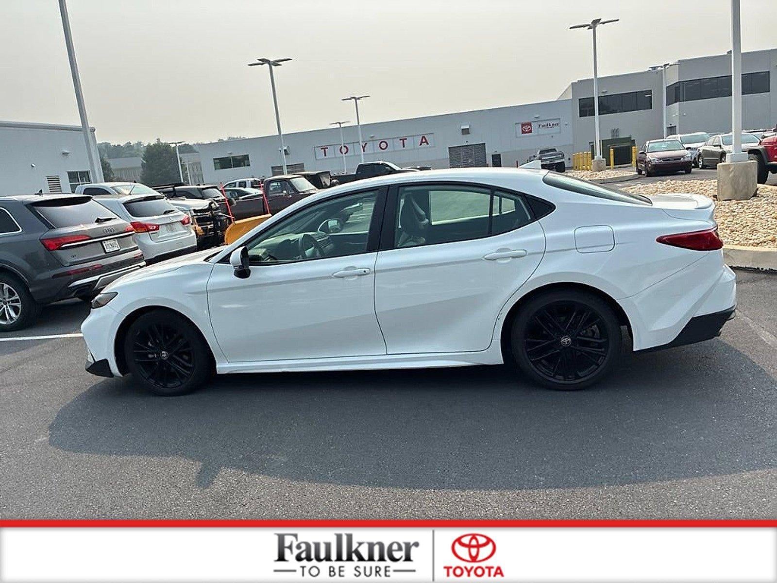 2025 Toyota Camry SE (SE)