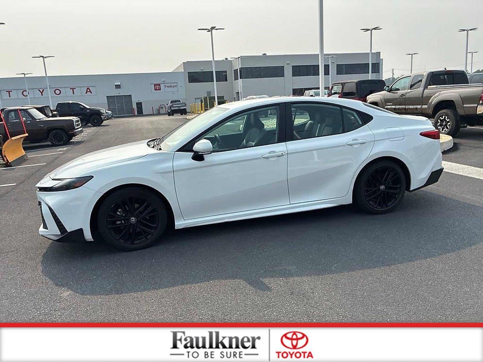 2025 Toyota Camry SE (SE)