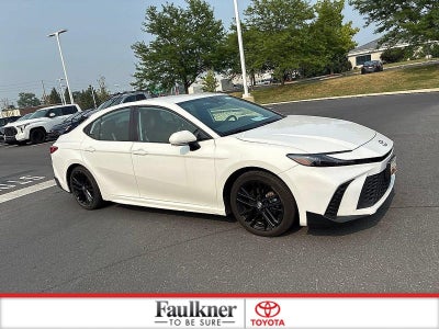 2025 Toyota Camry SE (SE)