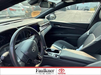 2025 Toyota Camry SE (SE)