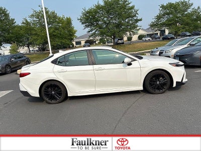 2025 Toyota Camry SE (SE)