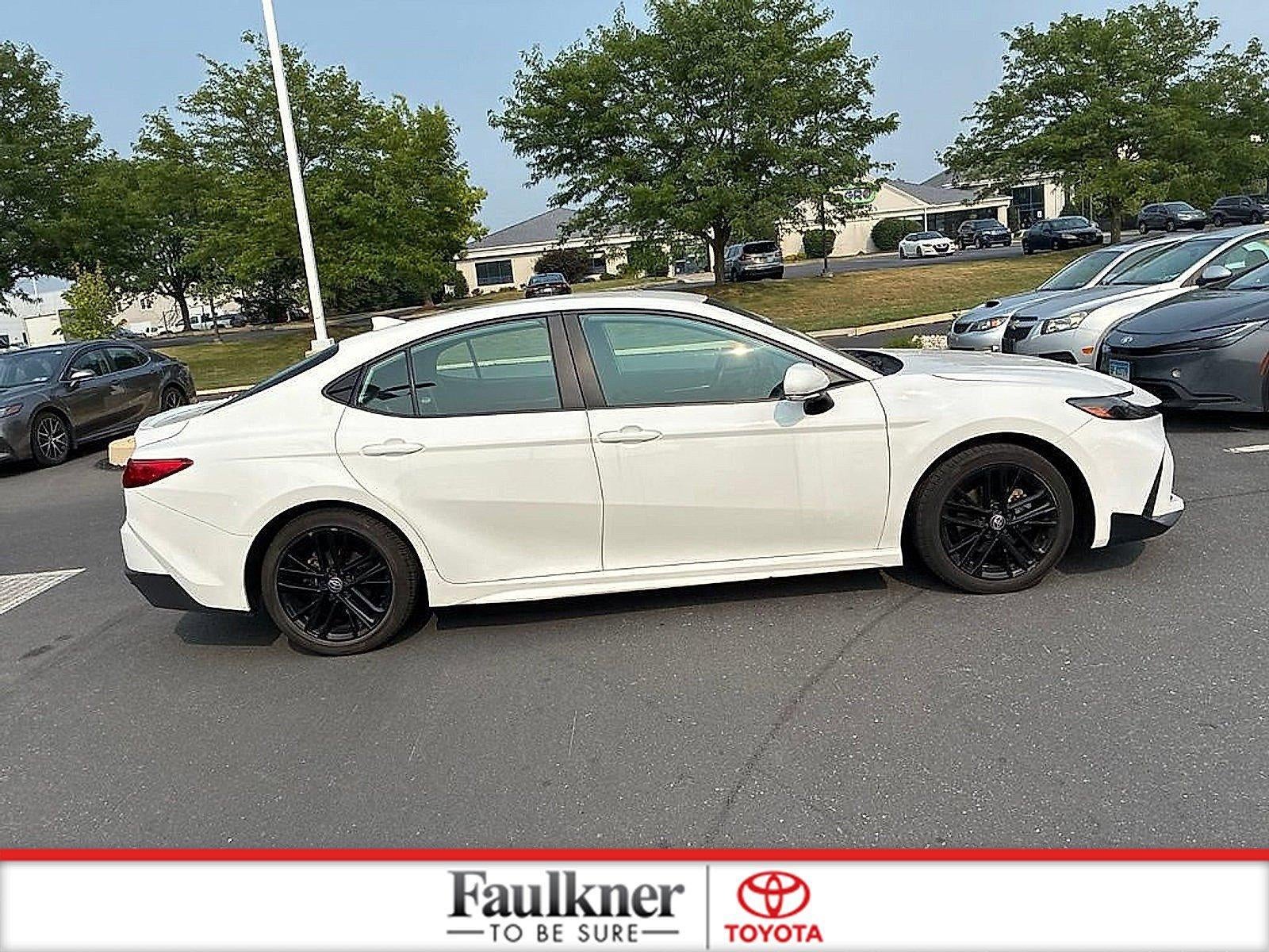 2025 Toyota Camry SE (SE)