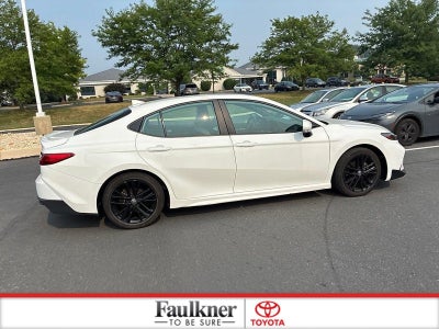 2025 Toyota Camry SE (SE)