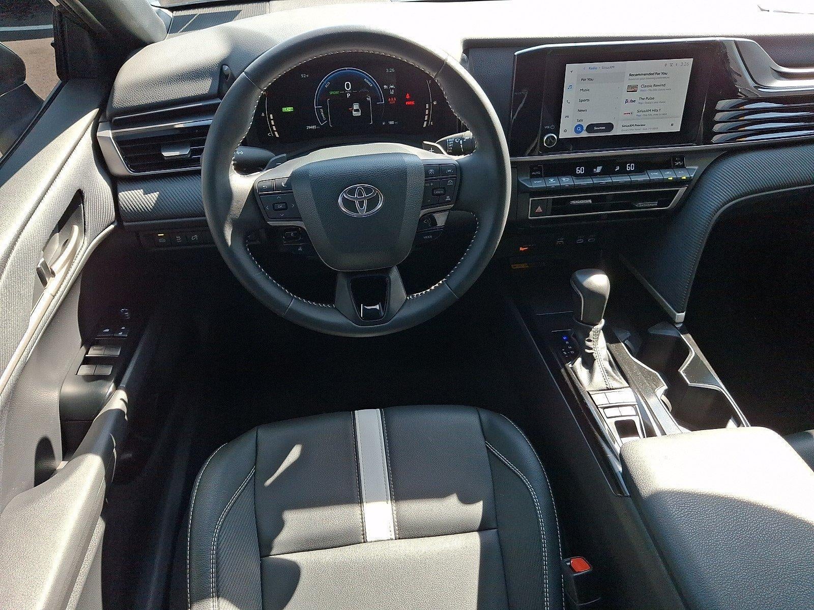 2025 Toyota Camry SE (SE)