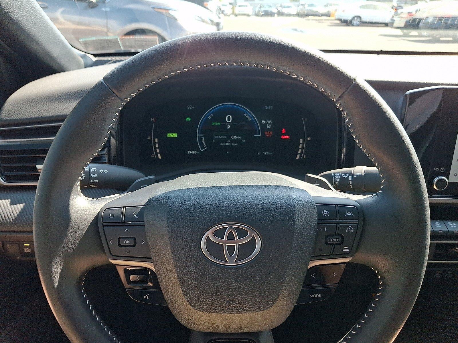 2025 Toyota Camry SE (SE)