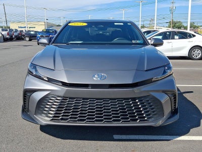 2025 Toyota Camry SE (SE)