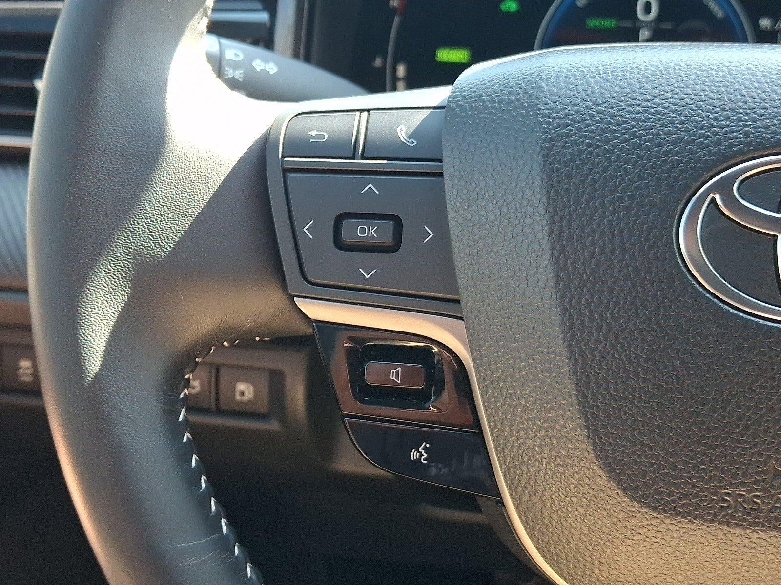 2025 Toyota Camry SE (SE)