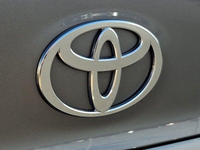 2025 Toyota Camry SE (SE)