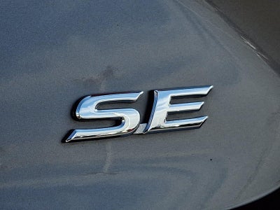 2025 Toyota Camry SE (SE)