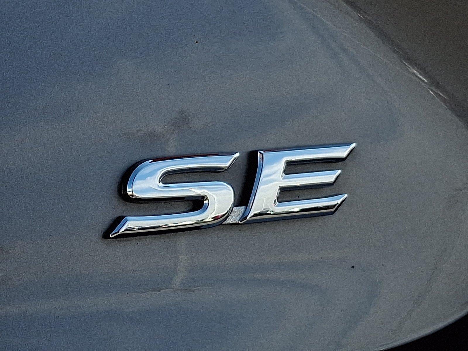 2025 Toyota Camry SE (SE)