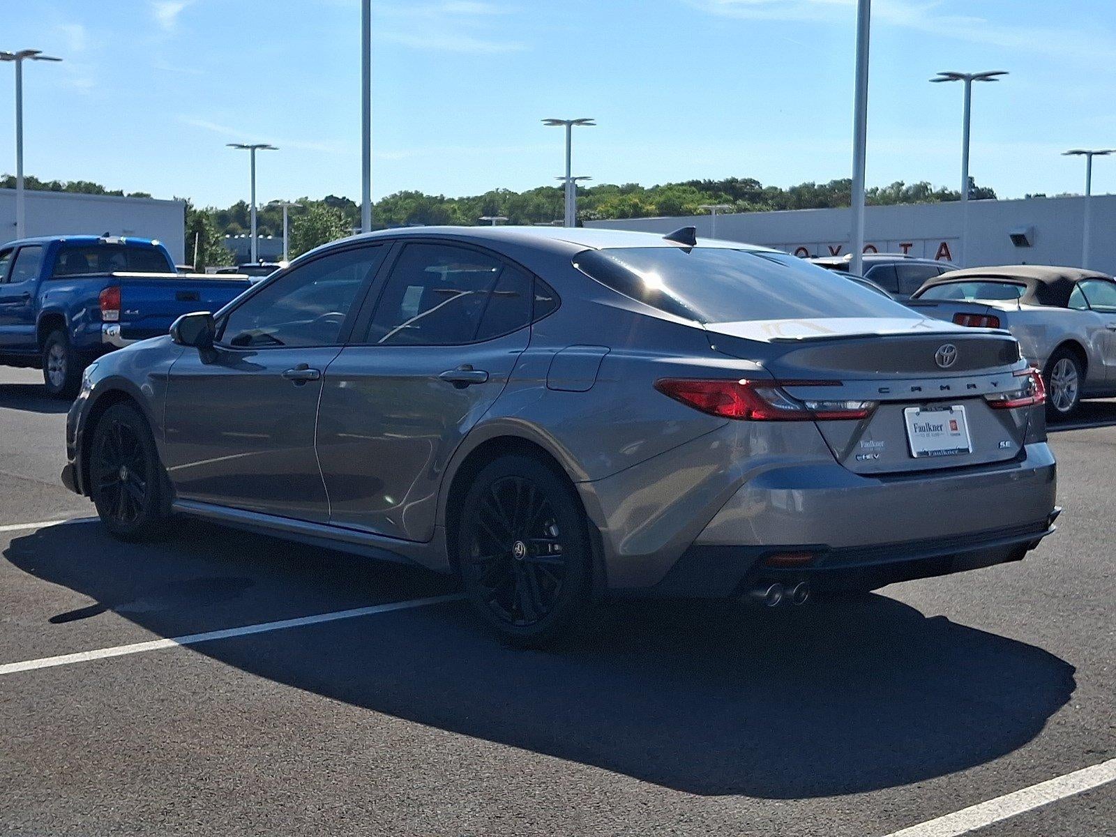 2025 Toyota Camry SE (SE)