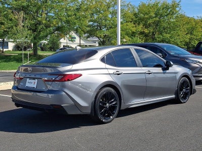 2025 Toyota Camry SE (SE)