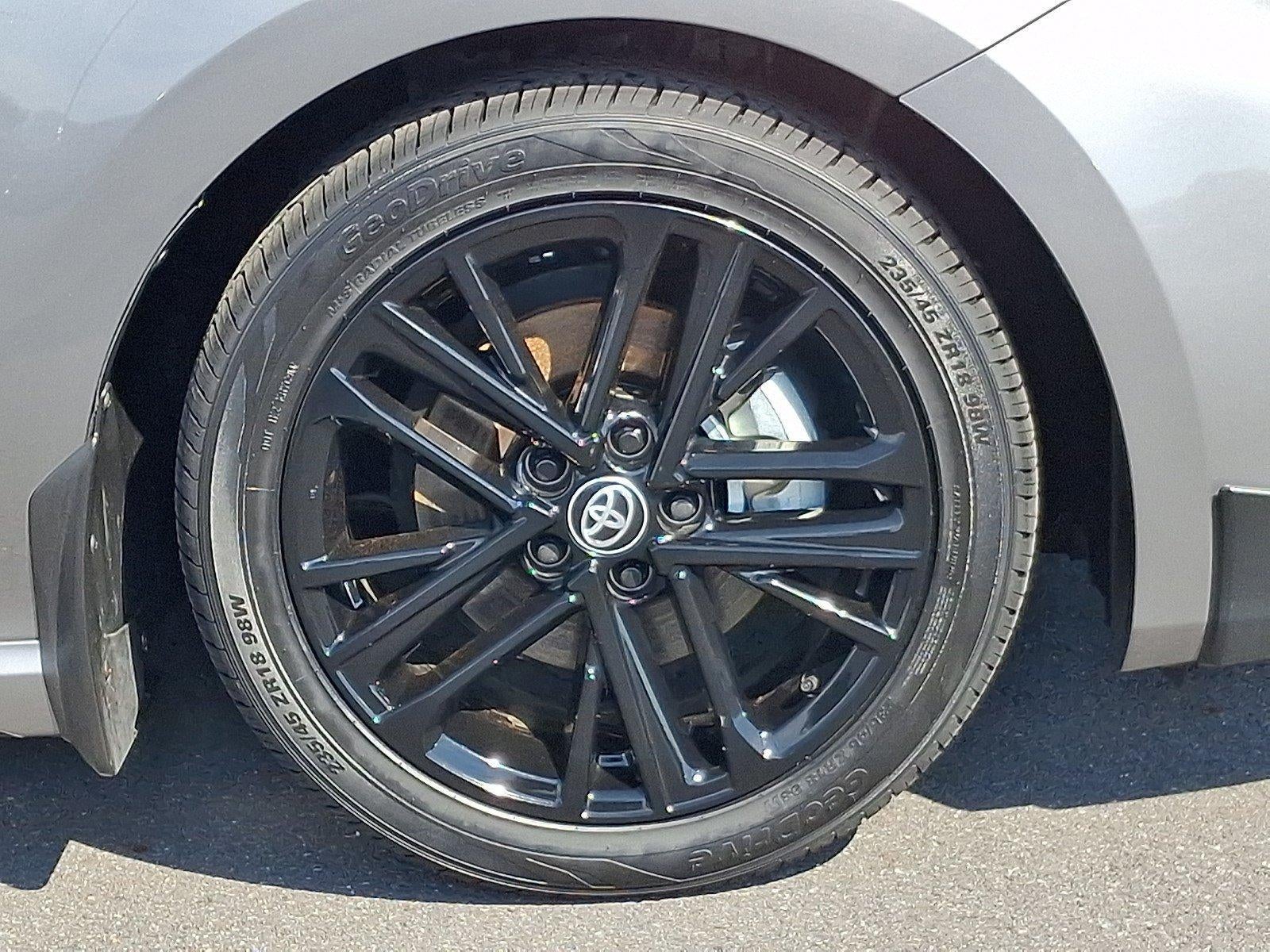 2025 Toyota Camry SE (SE)