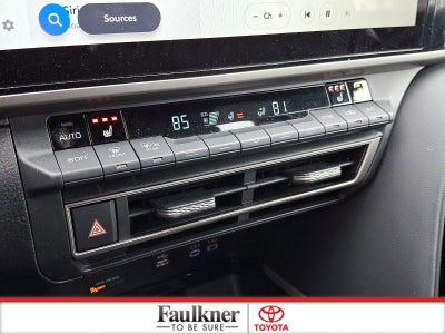 2025 Toyota Camry XSE (Natl)