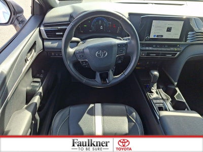2025 Toyota Camry LE (SE)