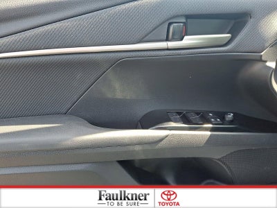 2025 Toyota Camry LE (SE)